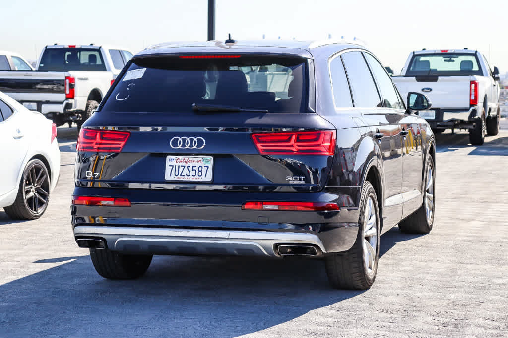 Used 2017 Audi Q7 3.0T Premium Plus w/ Premium Plus Package AWD/4WD image 4