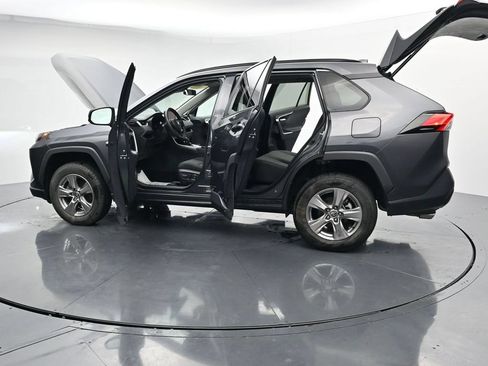 Used 2024 Toyota RAV4 XLE FWD image 43
