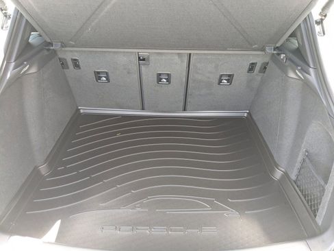 Certified 2025 Porsche Macan image 23