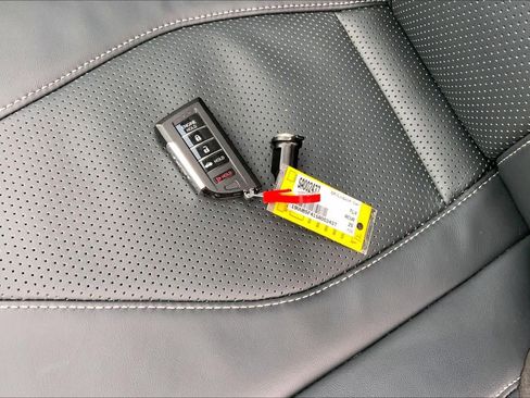 Used 2025 Acura TLX w/ Technology Package image 14