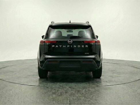 Used 2025 Nissan Pathfinder SV image 7