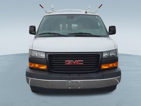 Used 2021 GMC Savana 3500 w/ Driver Convenience Package image 2