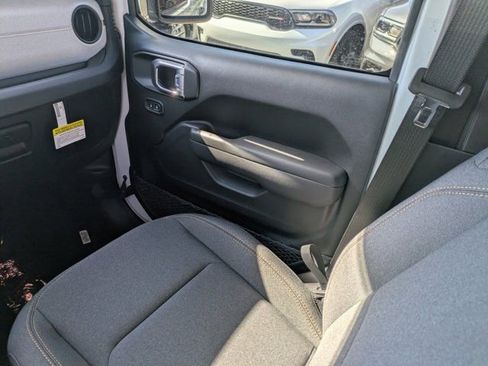 New 2026 Jeep Gladiator Sport AWD/4WD image 14