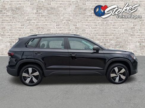 Certified 2025 Volkswagen Taos S AWD/4WD image 3