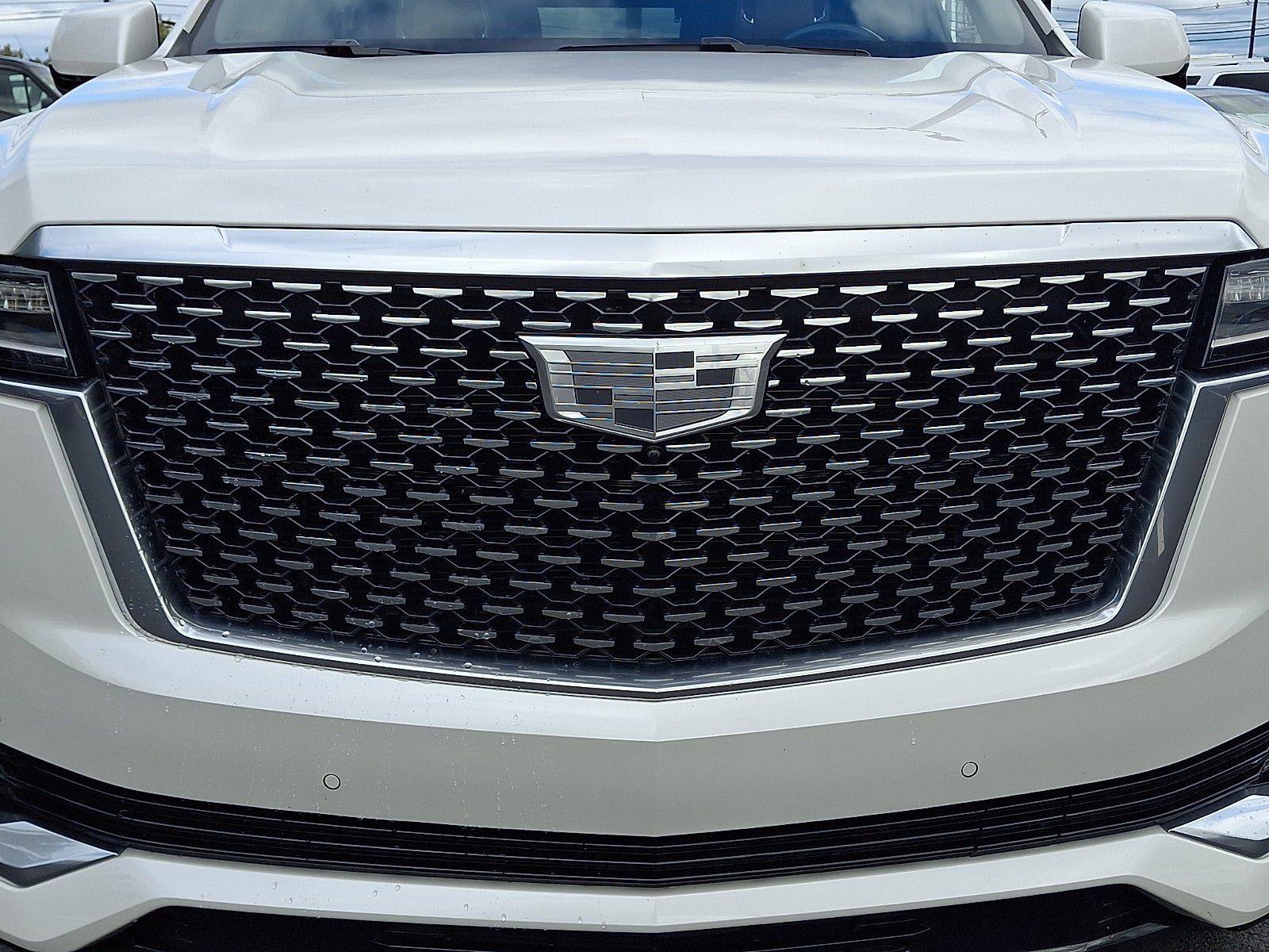 Used 2021 Cadillac Escalade Premium Luxury AWD/4WD image 9