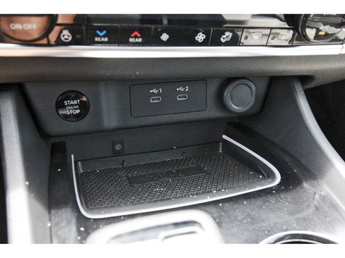 Used 2025 Nissan Rogue SL w/ SL Premium Package FWD image 30