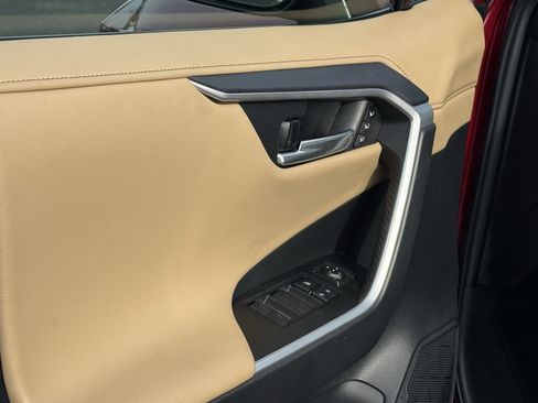 Used 2023 Toyota RAV4 Limited image 23