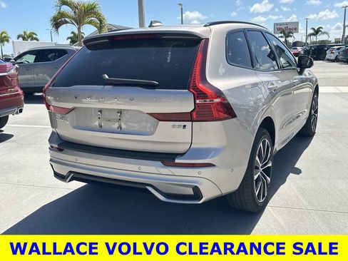 Used 2024 Volvo XC60 B5 Plus image 7