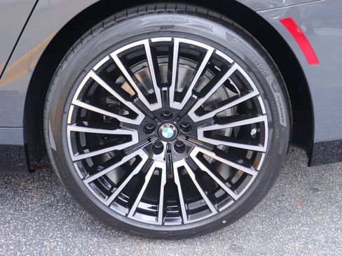 New 2026 BMW 740i xDrive w/ Premium Package image 39