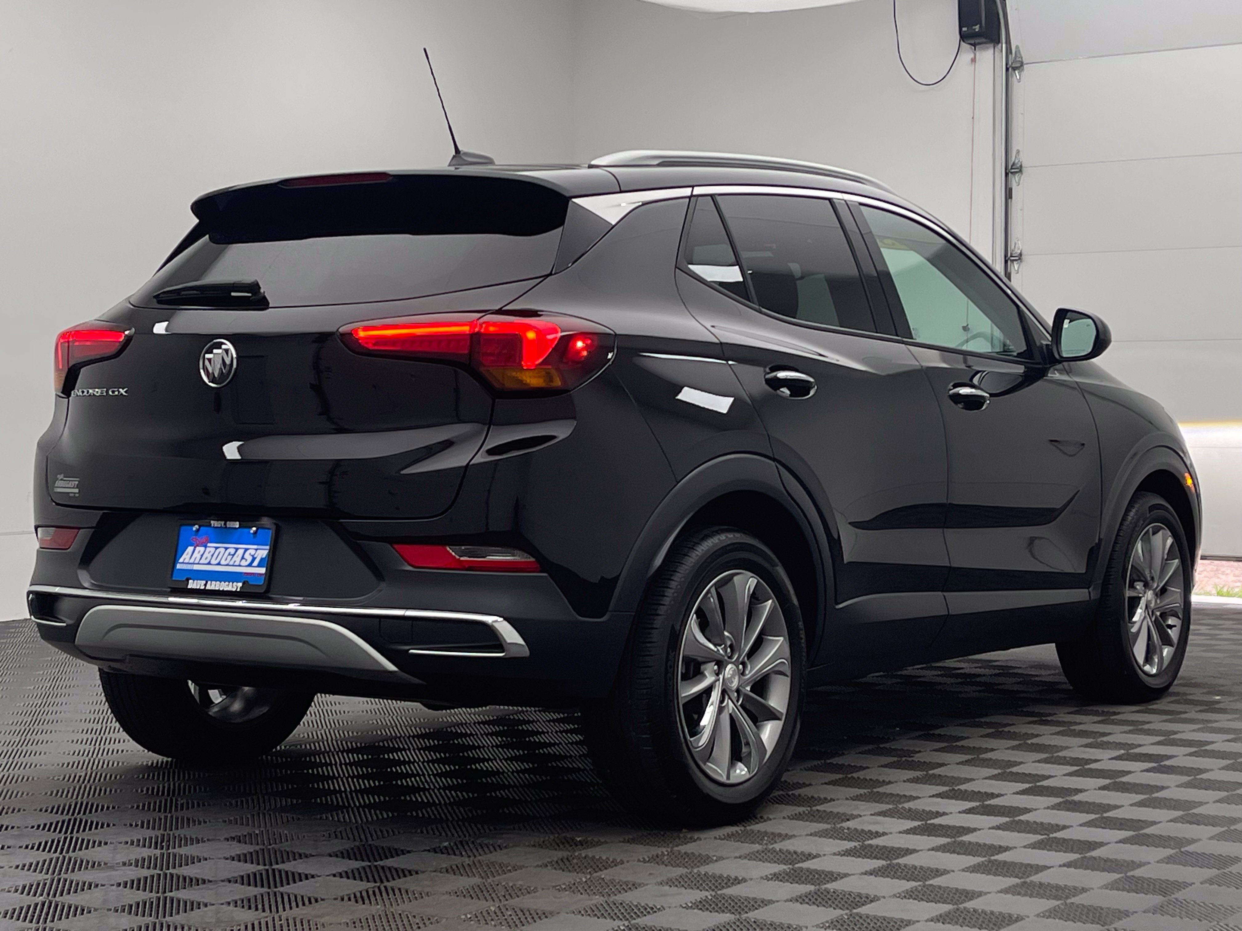 Used 2023 Buick Encore GX Essence w/ Experience Buick Package FWD image 9
