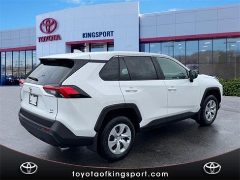 Used 2025 Toyota RAV4 LE image 5