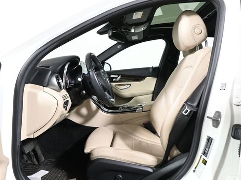 Used 2018 Mercedes-Benz C 300 4MATIC Sedan image 3