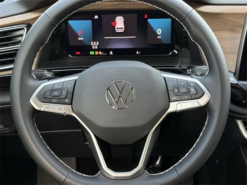 New 2026 Volkswagen Atlas SE image 10