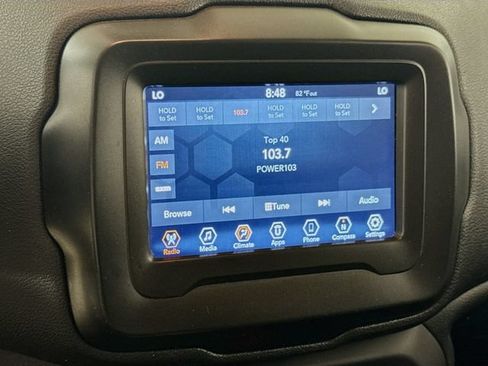 Used 2021 Jeep Renegade Latitude FWD image 13