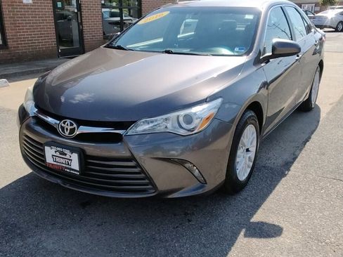 Used 2016 Toyota Camry LE FWD image 1