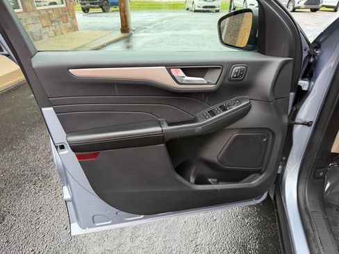 Used 2022 Ford Escape SEL w/ Technology Package image 12