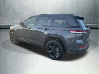 New 2026 Jeep Grand Cherokee Limited w/ Limited Altitude Package AWD/4WD video 3