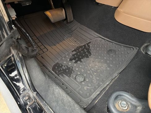 Used 2016 Jeep Wrangler Unlimited Sahara w/ Max Tow Package image 17