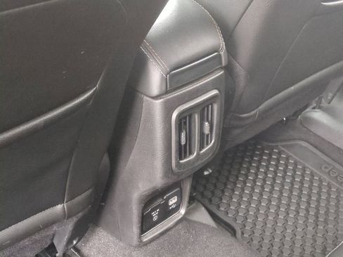 Used 2020 Jeep Compass Latitude w/ Popular Equipment Group AWD/4WD image 23