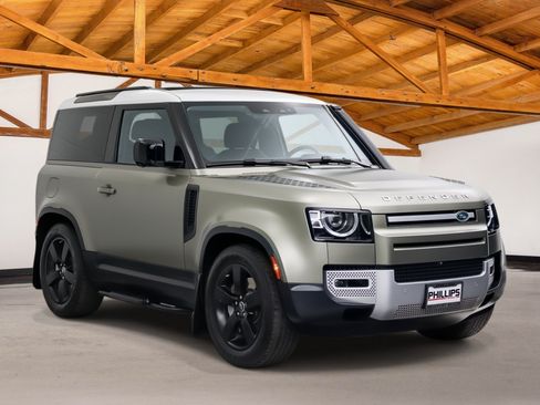 Used 2021 Land Rover Defender 90 First Edition AWD/4WD image 7