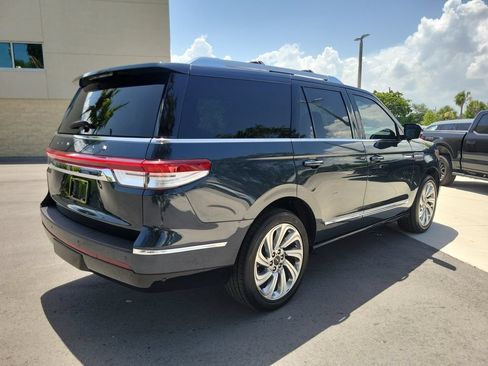 Certified 2024 Lincoln Navigator Reserve AWD/4WD image 4