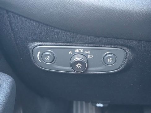 Used 2019 Chevrolet Equinox Premier image 33