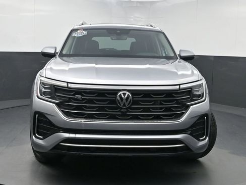 Used 2025 Volkswagen Atlas SEL Premium R-Line image 41
