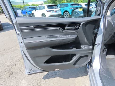 New 2026 Honda Odyssey Touring image 18