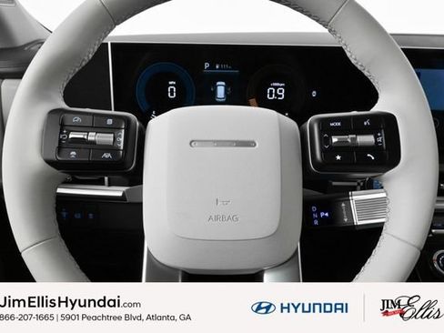 Used 2025 Hyundai Santa Fe SE image 15