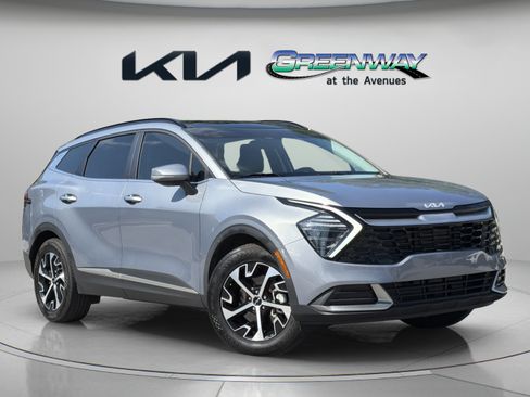 Certified 2025 Kia Sportage EX w/ Premium Package FWD image 1