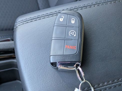 New 2026 Jeep Compass Latitude image 32