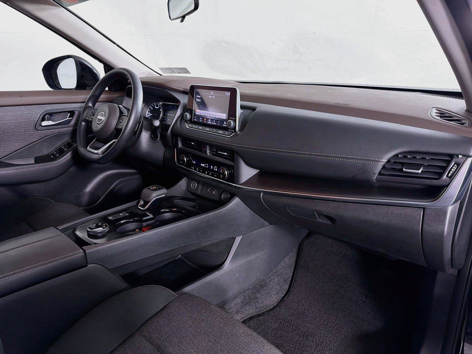 Used 2023 Nissan Rogue SV AWD/4WD image 30