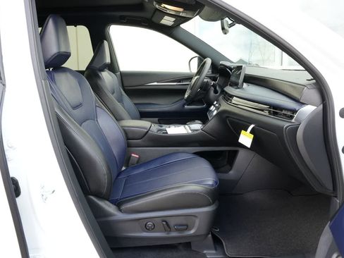 New 2026 INFINITI QX60 Sport w/ Dark Cargo Package AWD/4WD image 24