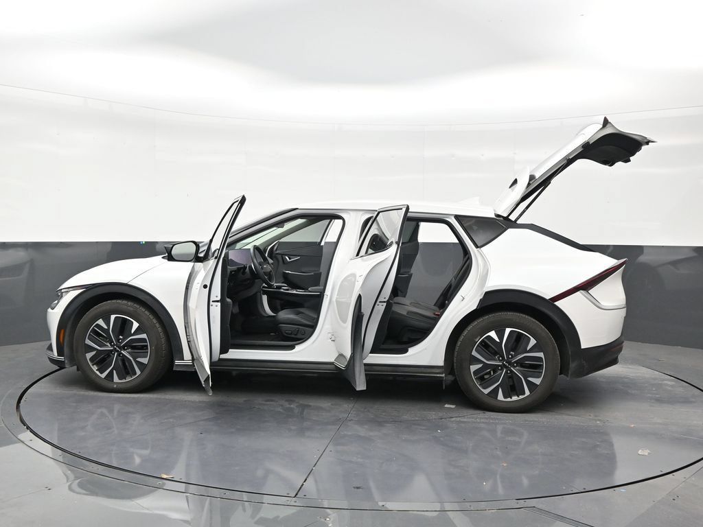 Used 2024 Kia EV6 Light RWD image 30