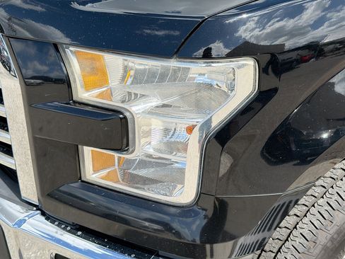 Used 2017 Ford F150 XLT w/ Equipment Group 302A Luxury image 9