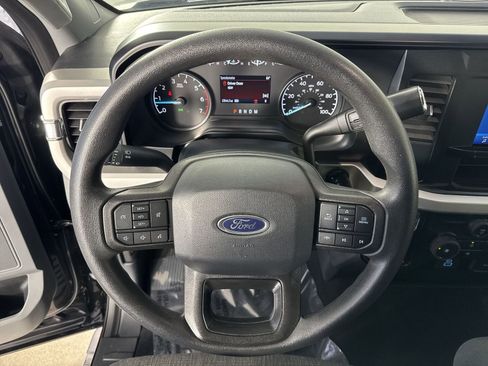 Used 2025 Ford F250 XLT image 10
