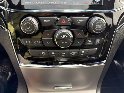 Used 2021 Jeep Grand Cherokee Trailhawk w/ Trailhawk Luxury Group image 23