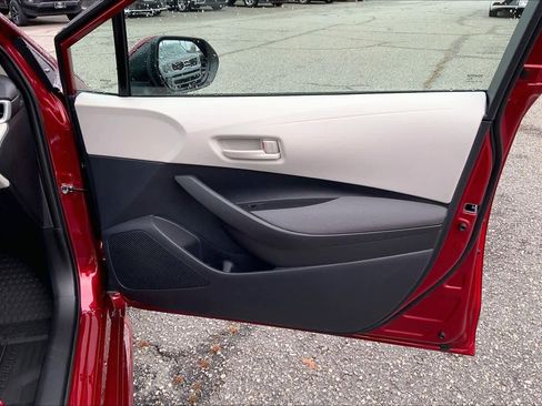 Used 2026 Toyota Corolla LE image 42