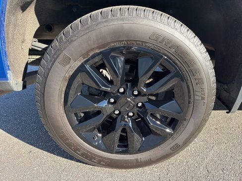 Used 2022 Chevrolet Silverado 1500 LT w/ Protection Package image 9