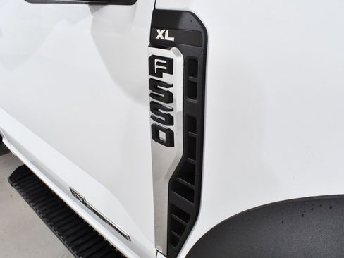 New 2025 Ford F550 4x4 Regular Cab Super Duty image 18