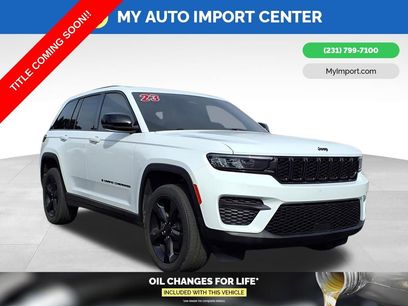 Used 2023 Jeep Grand Cherokee Altitude