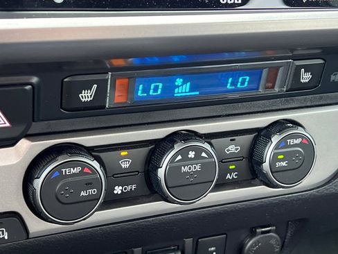 Used 2023 Toyota Tacoma Limited w/ Black Out Package (TMS) image 20