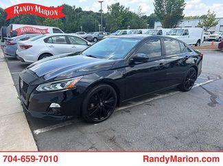 Used 2022 Nissan Altima 2.5 SR w/ Midnight Edition Package FWD video 1