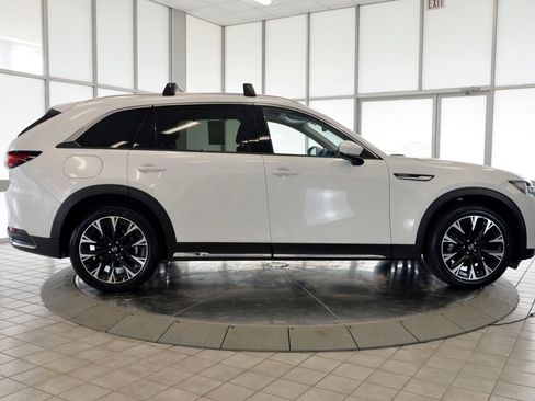 Certified 2024 MAZDA CX-90 Plug-In Hybrid w/ Premium Pkg image 9