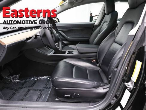 Used 2021 Tesla Model 3 Standard Range Plus image 14