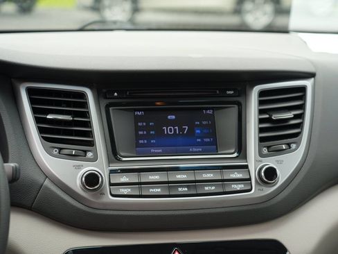 Used 2018 Hyundai Tucson SE AWD/4WD image 22