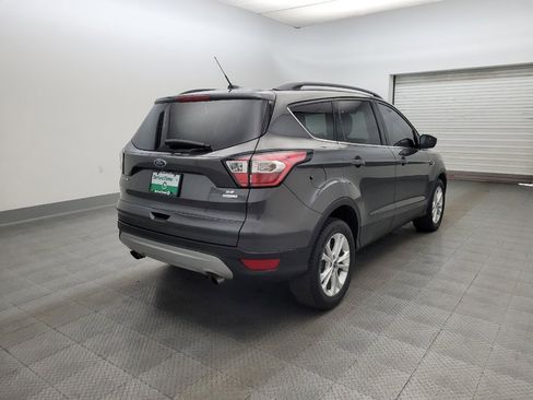 Used 2018 Ford Escape SE image 9