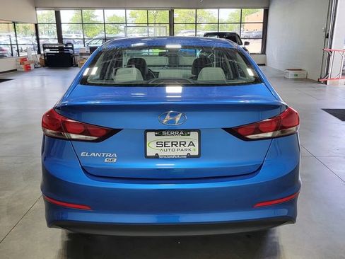 Used 2018 Hyundai Elantra SE w/ Cargo Package FWD image 6