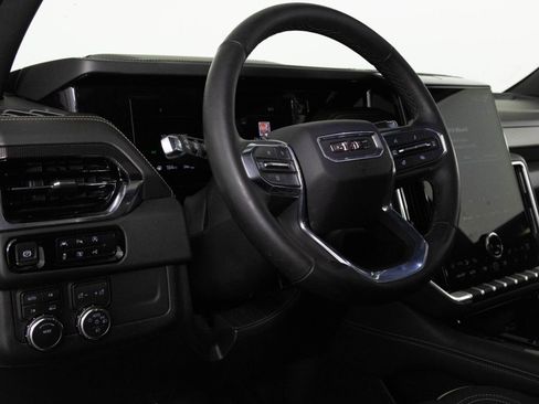 Used 2025 GMC Yukon Elevation image 31