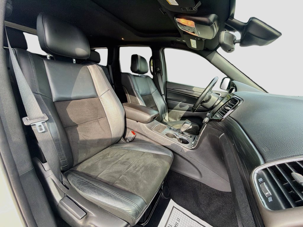 Used 2021 Jeep Grand Cherokee Laredo RWD image 15